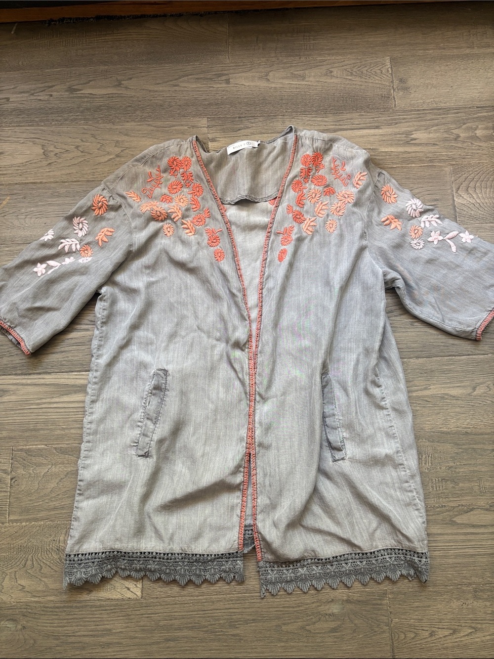 Billy T | Nordstrom Grey Embroidered
Chambray Kimono Jacket Boho Cottagecore XL